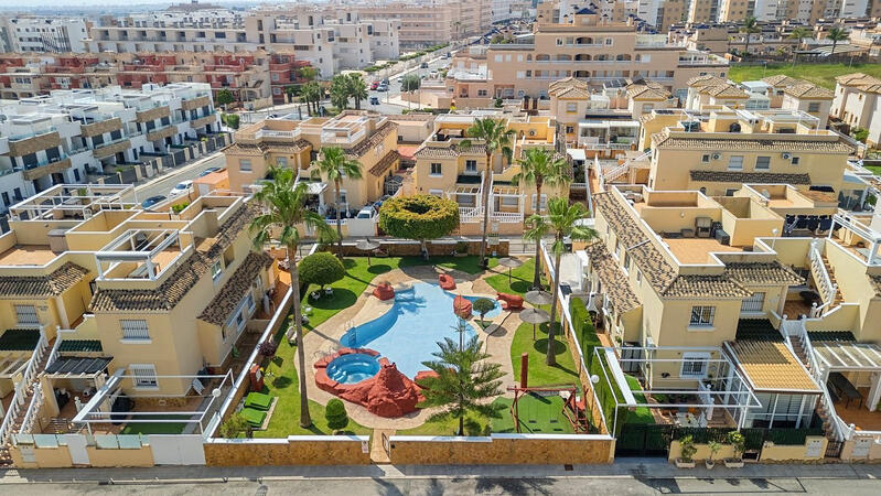 Villa till salu i Orihuela Costa, Alicante