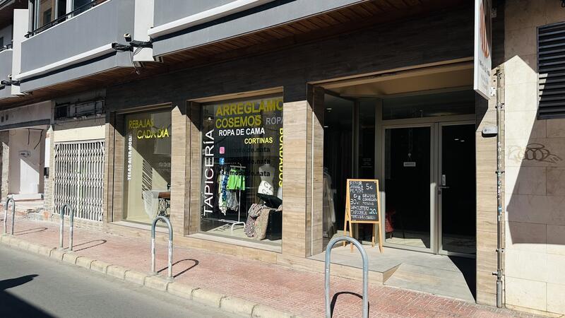 Erhvervsejendom til salg i Torrevieja, Alicante