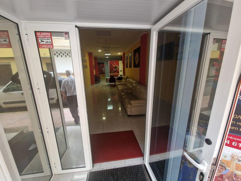Erhvervsejendom til salg i Torrevieja, Alicante