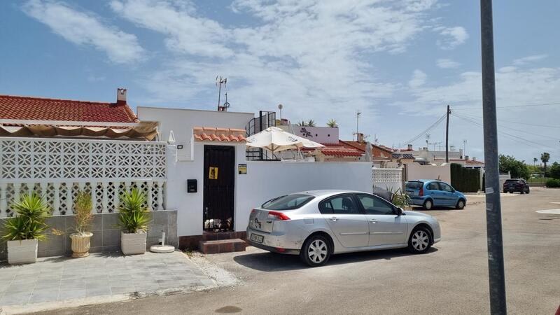 2 спальная комната вилла продается