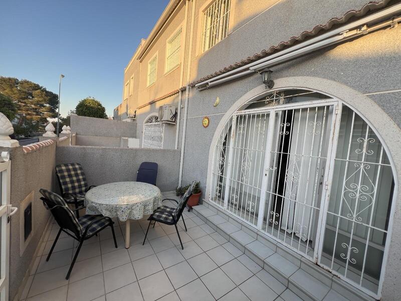 Adosado en venta en Torrevieja, Alicante