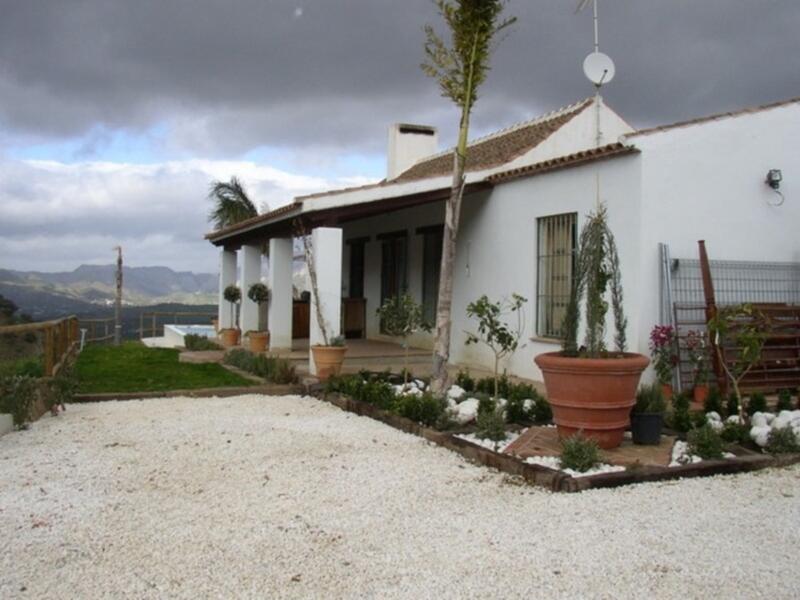 Villa zu verkaufen in Alora, Málaga