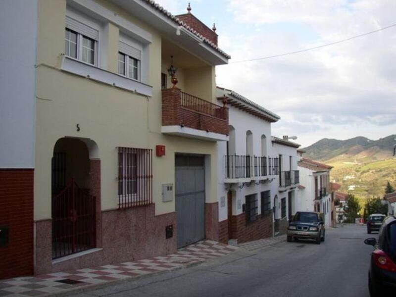 Adosado en venta en Alora, Málaga