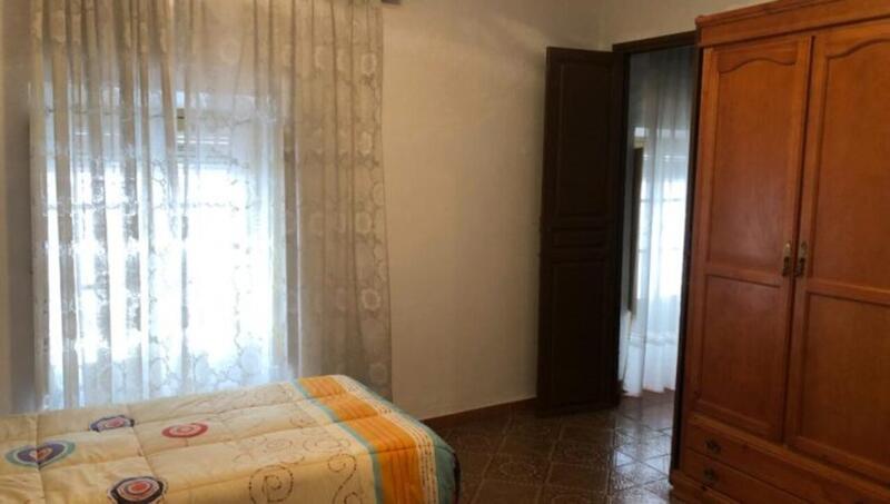 4 Schlafzimmer Stadthaus zu verkaufen