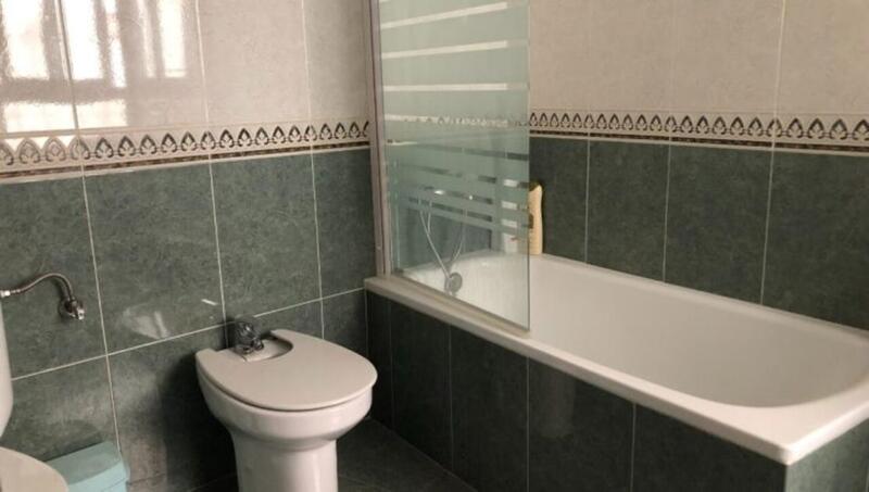 4 Schlafzimmer Stadthaus zu verkaufen