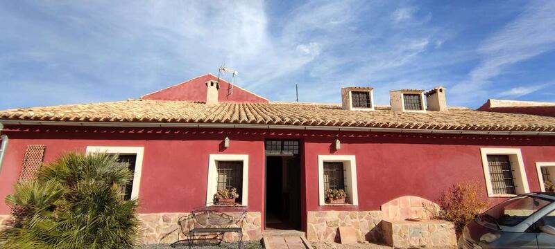 5 bedroom Country House for sale