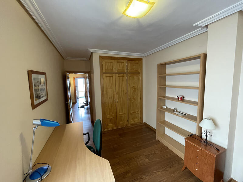 4 Schlafzimmer Appartement zu verkaufen