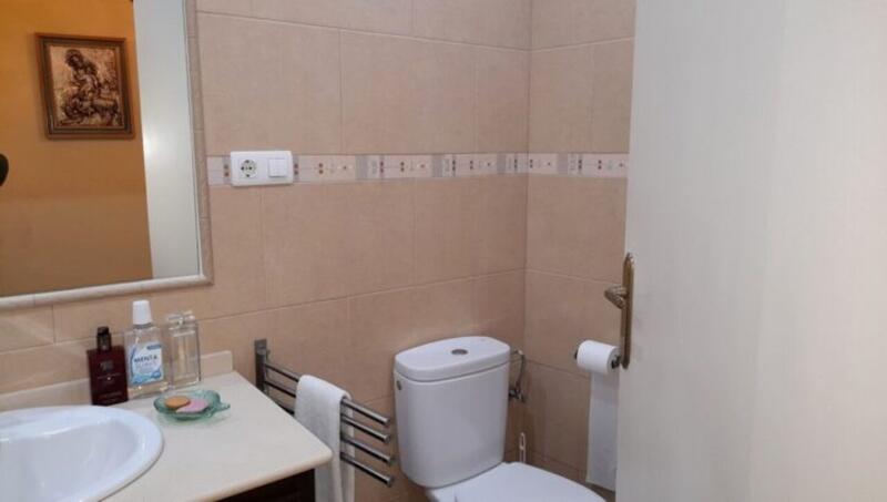 3 slaapkamer Gezinswoning Te koop