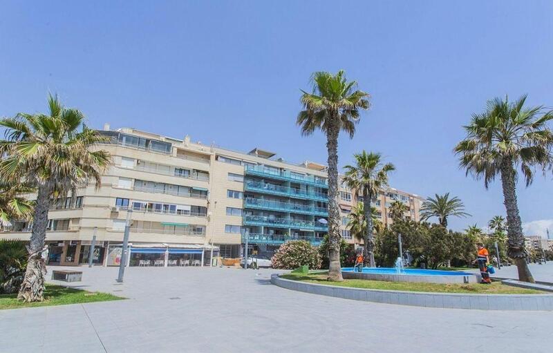 Handelsimmobilie zu verkaufen in Torrevieja, Alicante