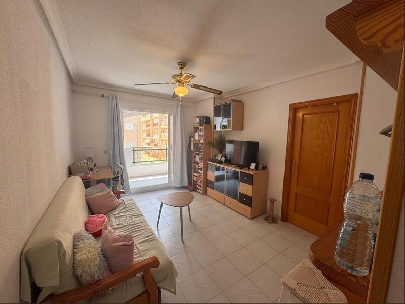 квартира продается в Torrevieja, Alicante