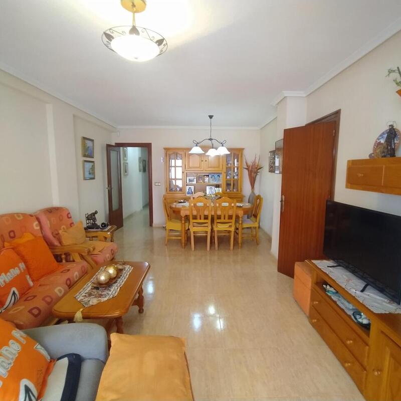 3 bedroom Apartment for sale