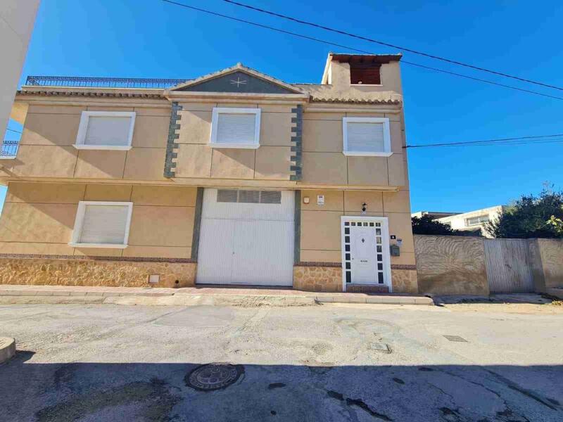 Maison de Ville à vendre dans Orihuela, Alicante