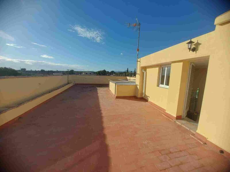 3 bedroom Townhouse for sale