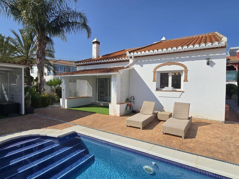 Villa Te koop in Alcaucin, Málaga