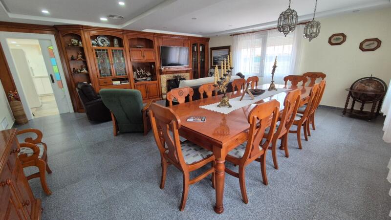 7 Schlafzimmer Villa zu verkaufen