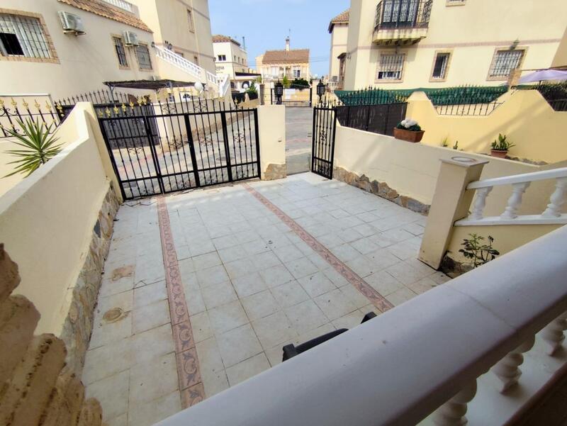 2 bedroom Country House for sale