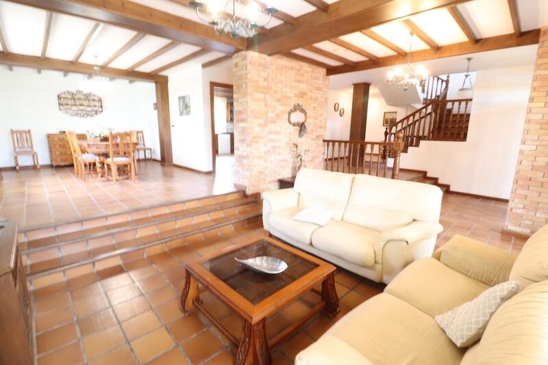 4 Cuarto Villa en venta