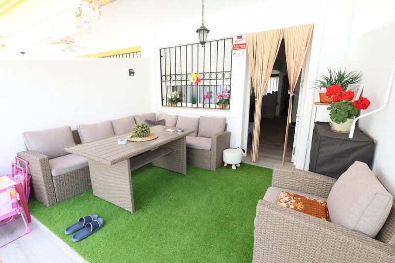 2 Schlafzimmer Stadthaus zu verkaufen