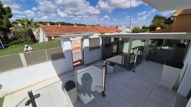 4 bedroom Villa for sale