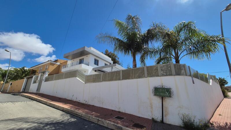4 bedroom Villa for sale
