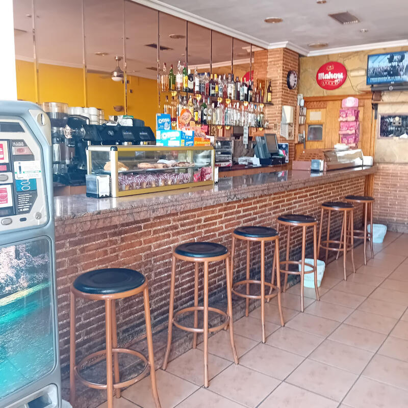 Commercieel vastgoed Te koop in Torrevieja, Alicante