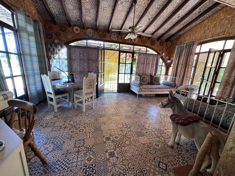 5 bedroom Villa for sale