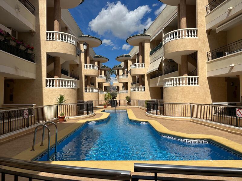 Apartamento en venta en Jacarilla, Alicante