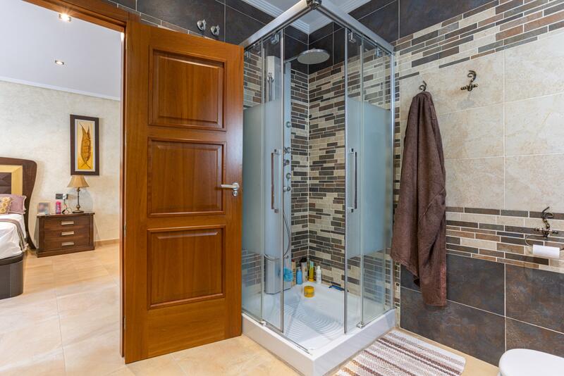 4 Cuarto Villa en venta