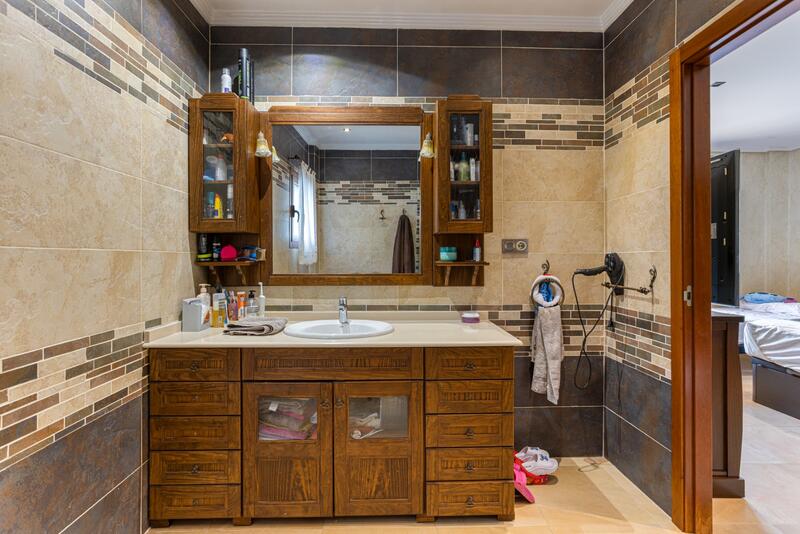 4 Cuarto Villa en venta