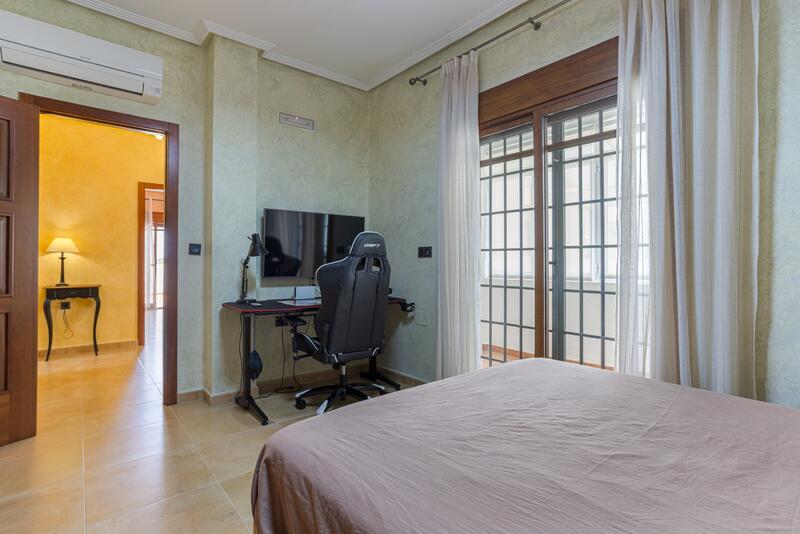 4 Cuarto Villa en venta