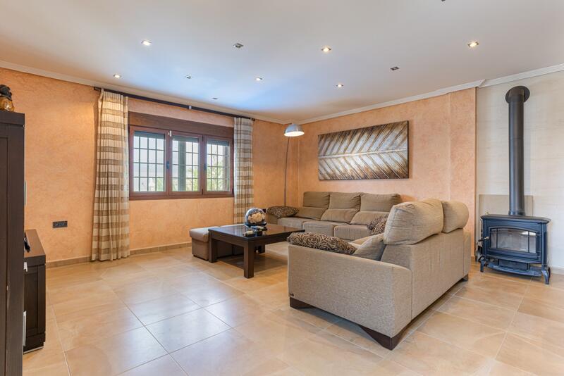 4 Cuarto Villa en venta