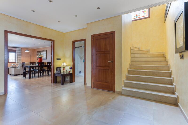 4 Cuarto Villa en venta