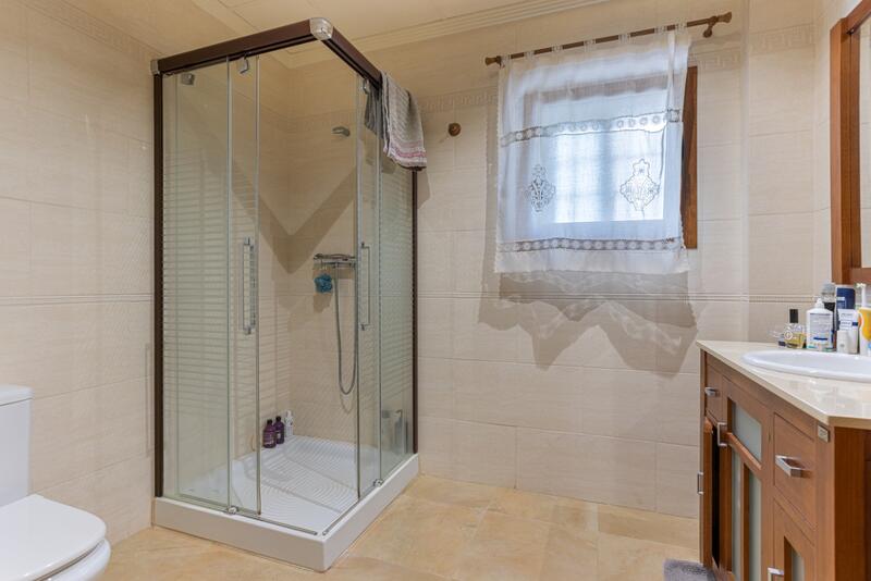 4 Cuarto Villa en venta