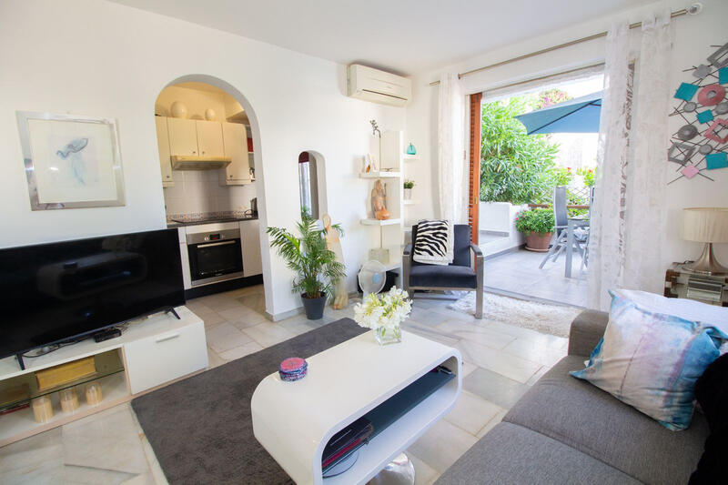 1 bedroom Townhouse for sale