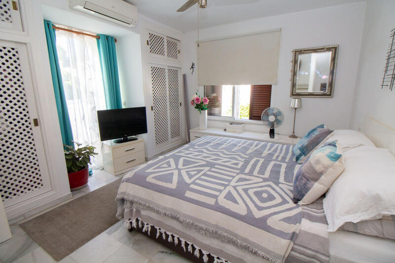 1 bedroom Townhouse for sale