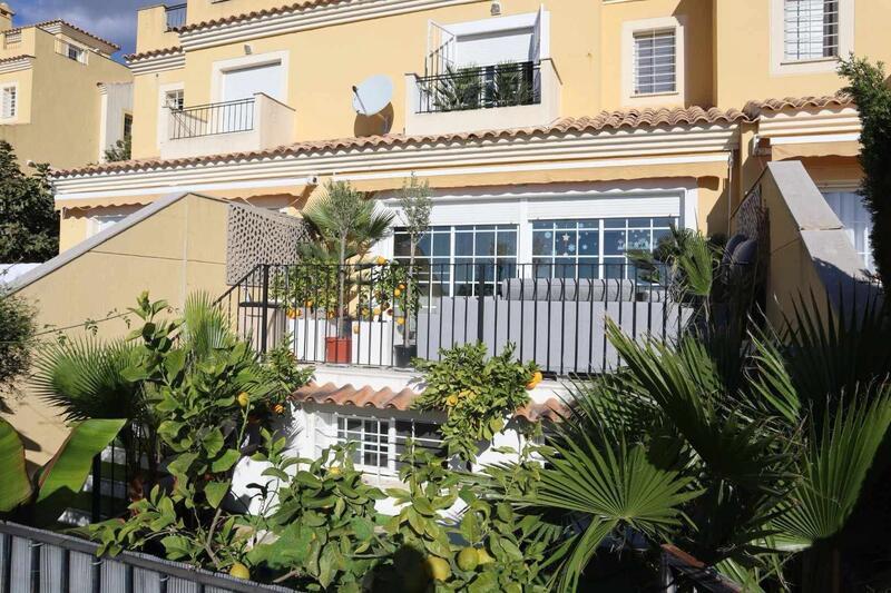 Country House for sale in La Nucia, Alicante