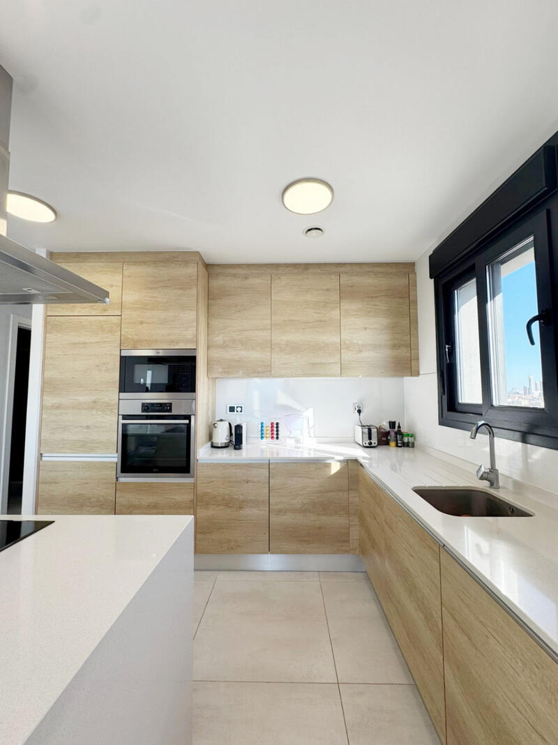 3 bedroom Apartment for sale