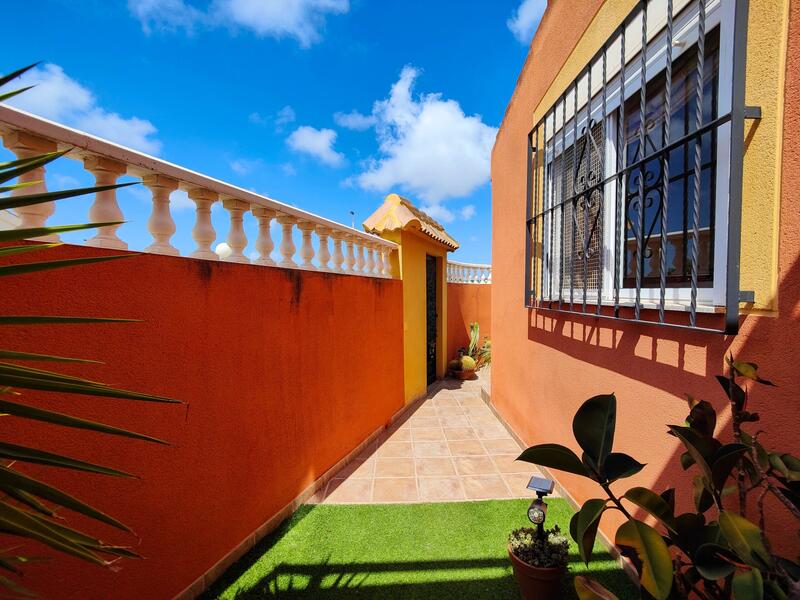 3 bedroom Country House for sale
