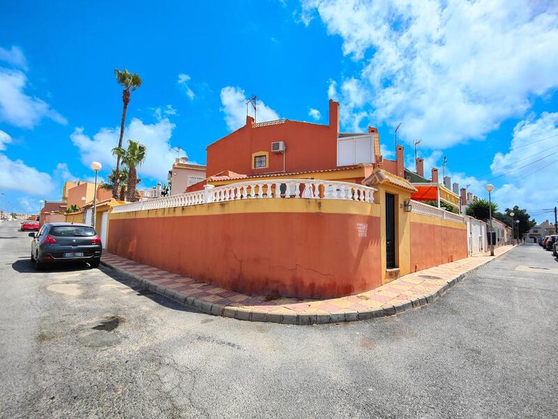 3 bedroom Country House for sale
