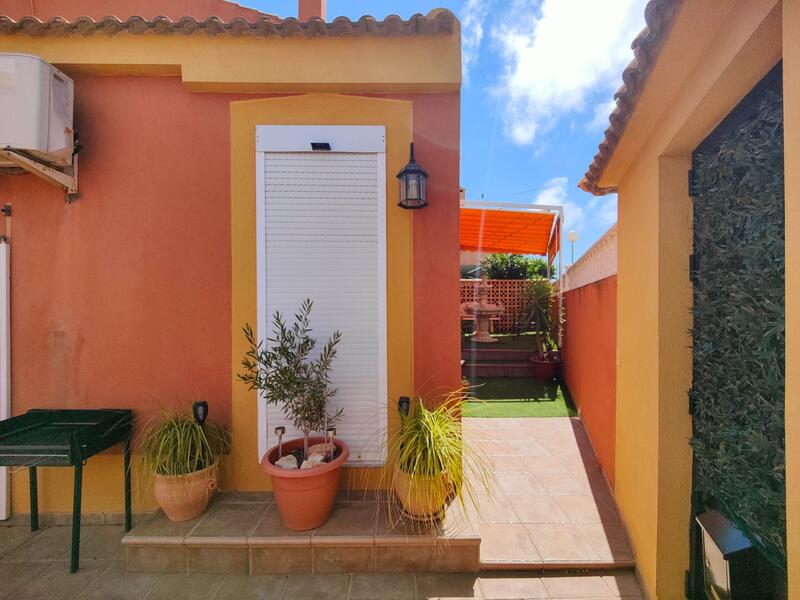 3 bedroom Country House for sale