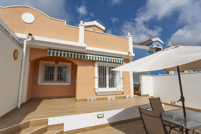 Country House for sale in Cabo Roig, Alicante