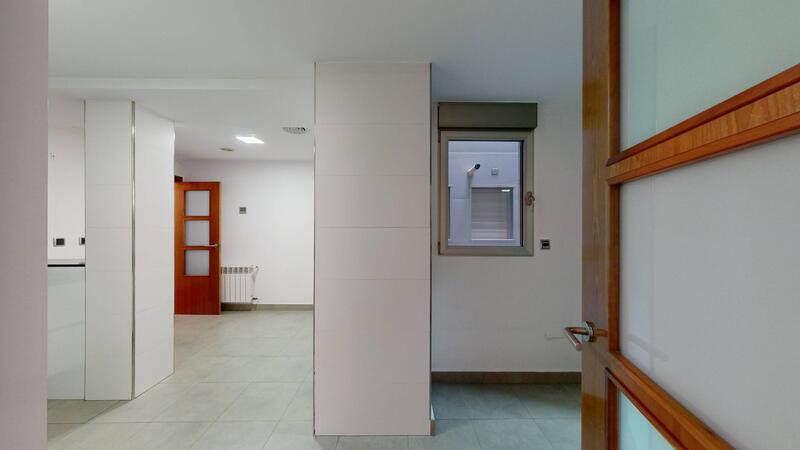5 bedroom Apartment for sale