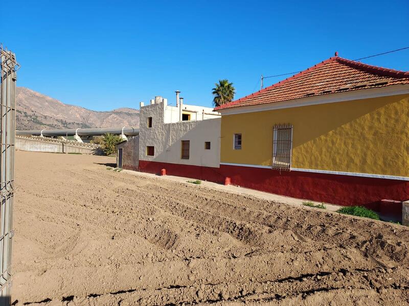 4 bedroom Country House for sale