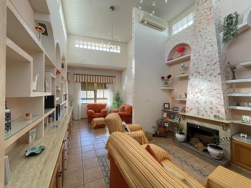 4 slaapkamer Landhuis Te koop