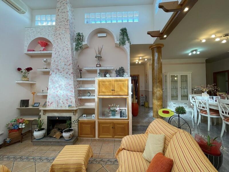 4 slaapkamer Landhuis Te koop