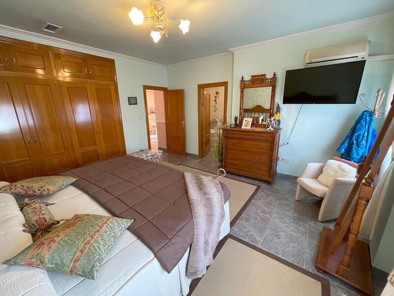 4 slaapkamer Landhuis Te koop
