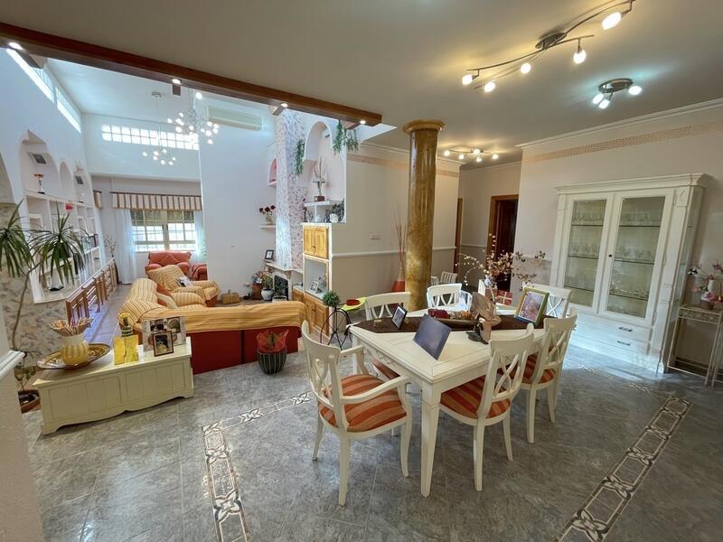 4 slaapkamer Landhuis Te koop