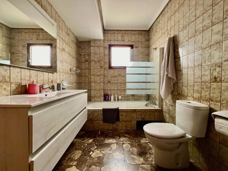 4 slaapkamer Appartement Te koop