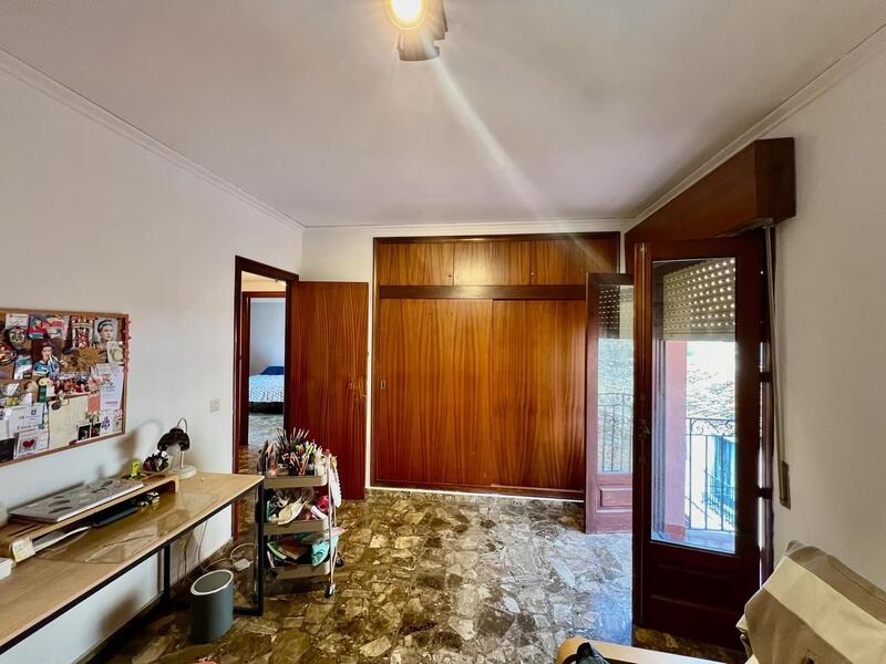 4 slaapkamer Appartement Te koop