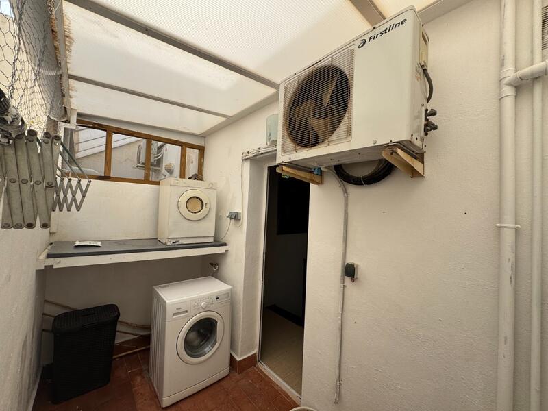 4 bedroom Apartment for sale